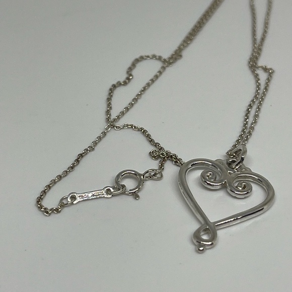 Tiffany & Co. Venezia Goldoni Heart Necklace - Picture 6 of 10